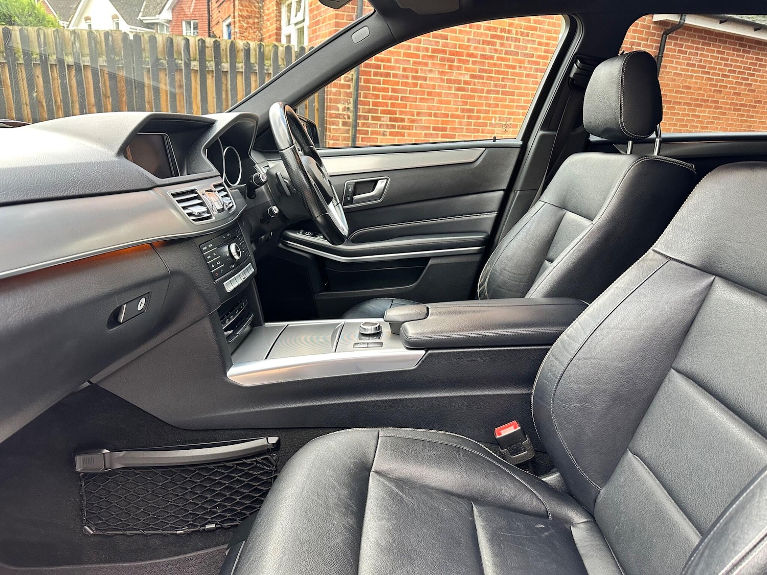 Used Mercedes-Benz E Class 2015 for sale - 76689358: Photo 15