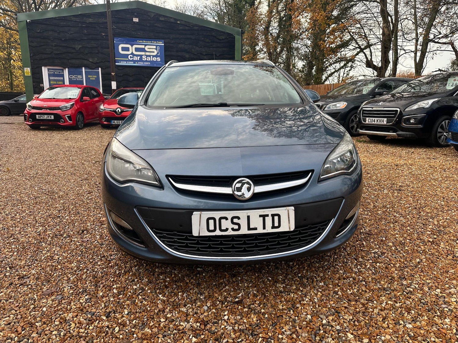 Used Vauxhall Astra 2013 for sale - 76823507: Photo 2