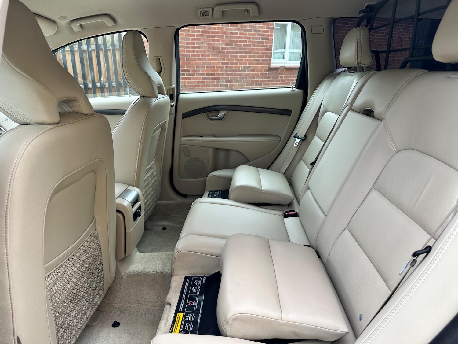 Used Volvo XC70 2014 for sale - 76976342: Photo 20