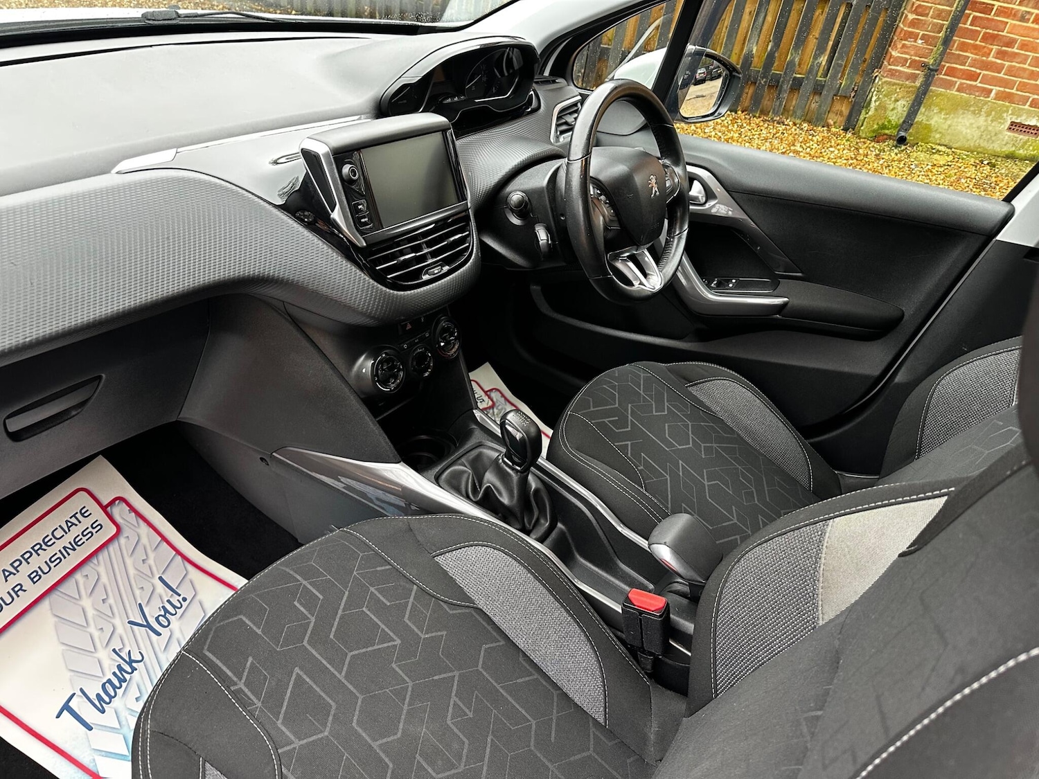 Used Peugeot 2008 2017 for sale - 77144396: Photo 15