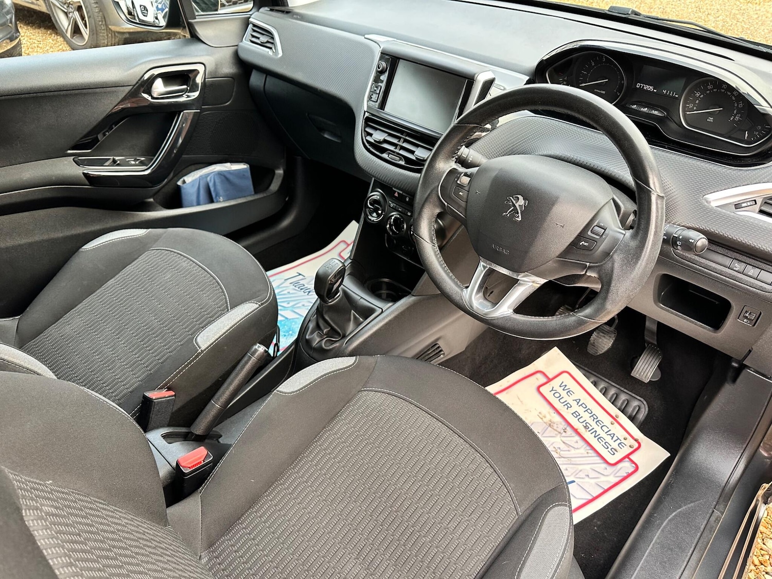 Used Peugeot 208 2015 for sale - 77081763: Photo 11