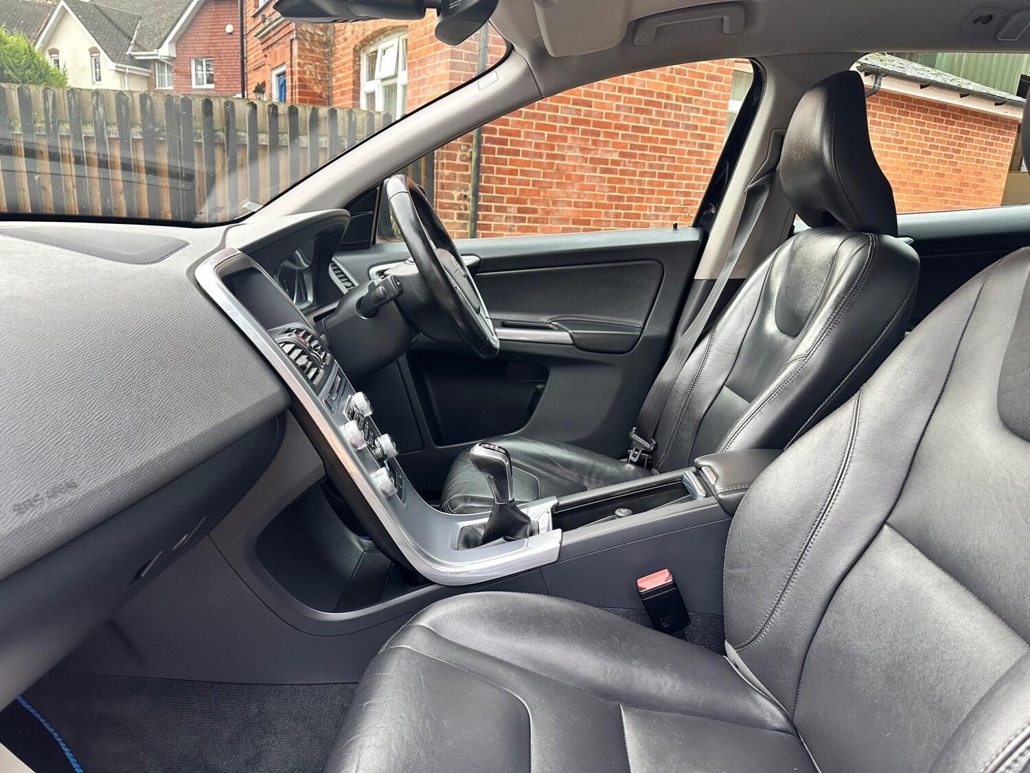 Used Volvo XC60 2017 for sale - 76727115: Photo 15