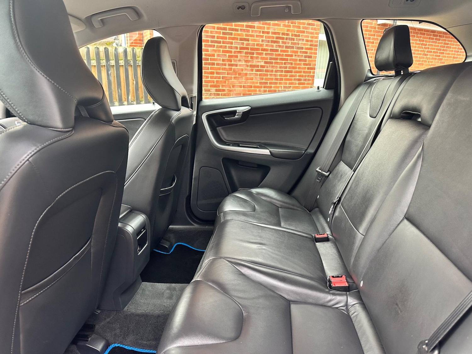 Used Volvo XC60 2017 for sale - 76727115: Photo 17