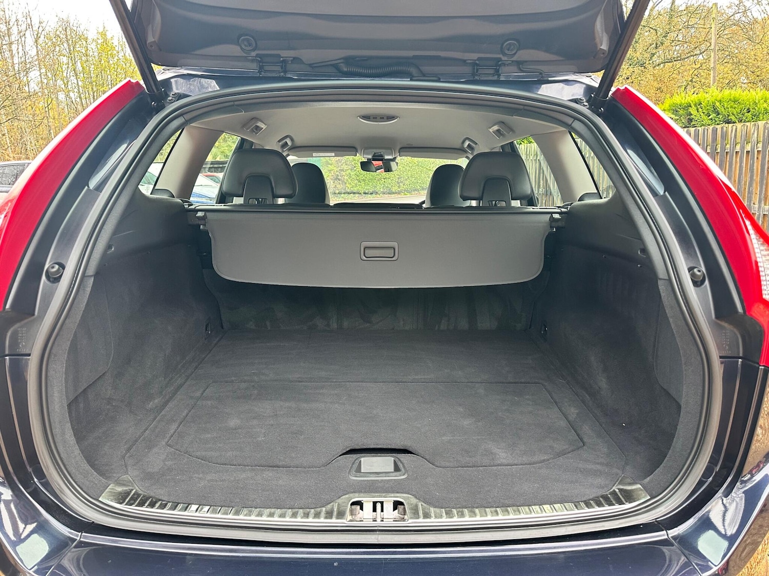 Used Volvo XC60 2017 for sale - 76727115: Photo 19