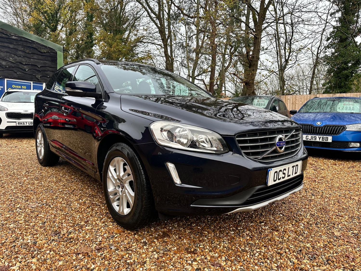 Used Volvo XC60 2017 for sale - 76727115: Photo 2