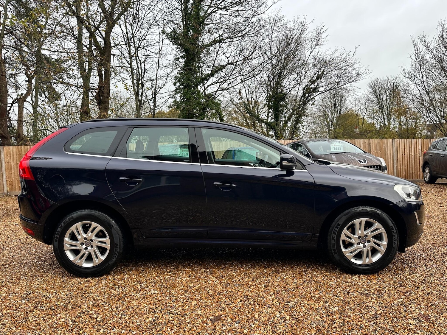 Used Volvo XC60 2017 for sale - 76727115: Photo 3