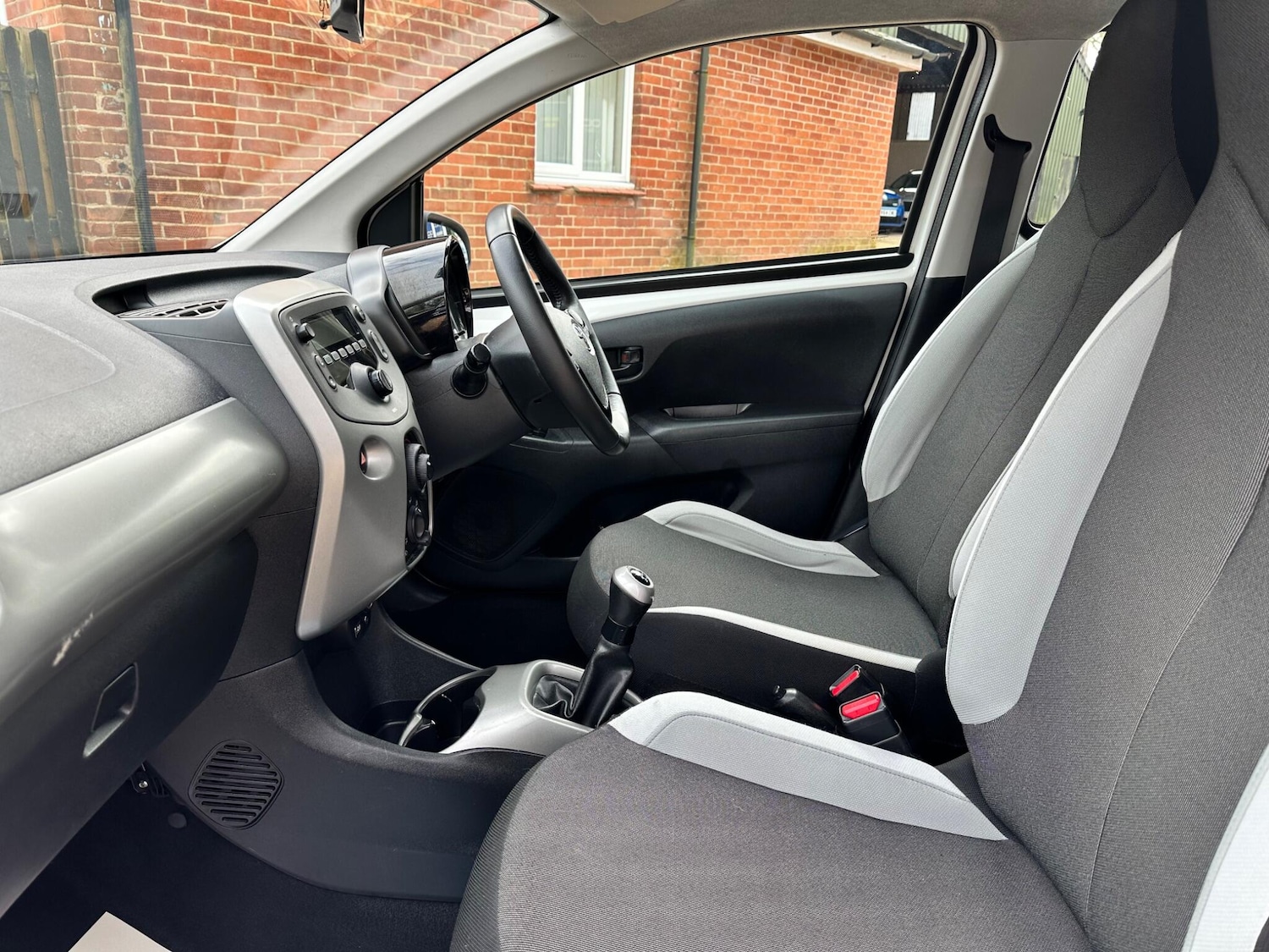 Used Toyota AYGO 2015 for sale - 77737969: Photo 14