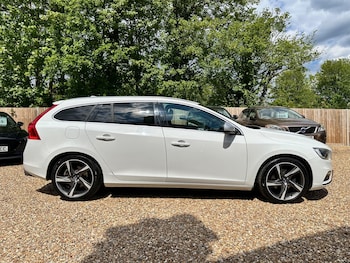 Used Volvo V60 2016 for sale - 78516944: Photo