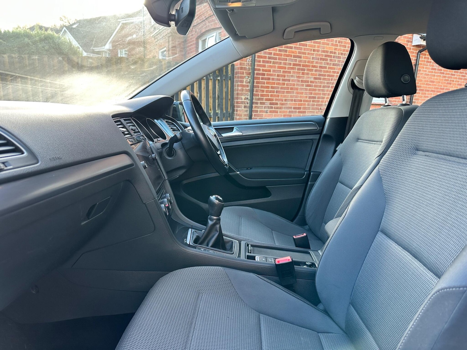 Used Volkswagen Golf 2017 for sale - 76765784: Photo 17