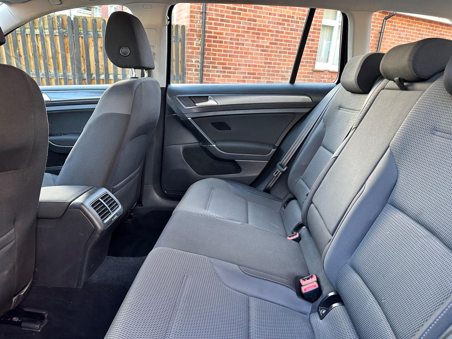 Used Volkswagen Golf 2017 for sale - 76765784: Photo 19