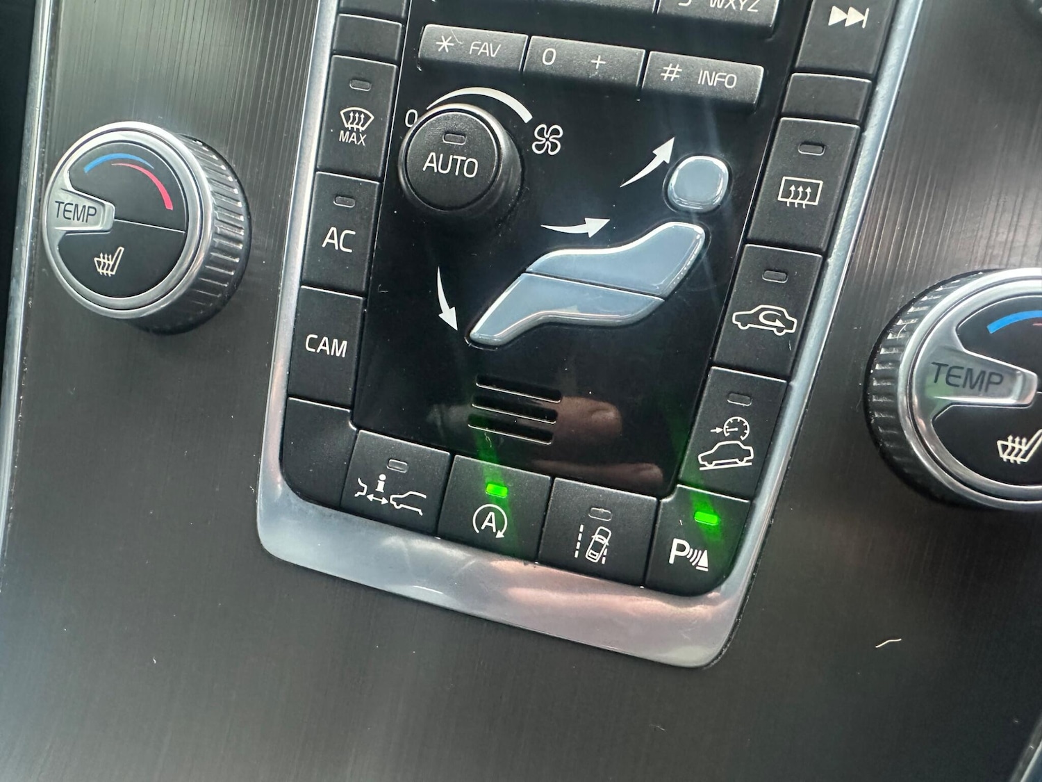 Used Volvo XC60 2014 for sale - 77537605: Photo 14