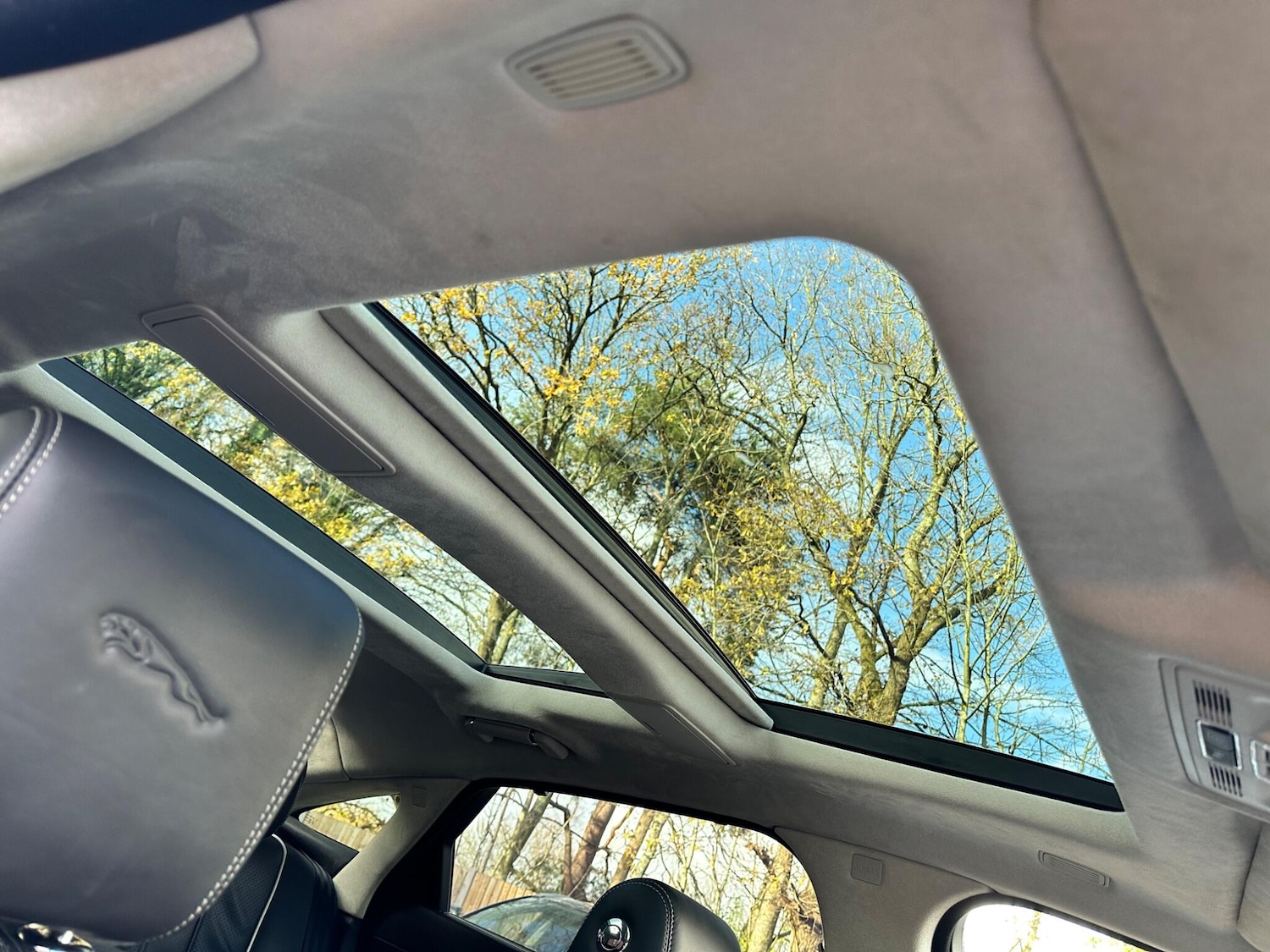 Used Jaguar XJ 2014 for sale - 76781018: Photo 14