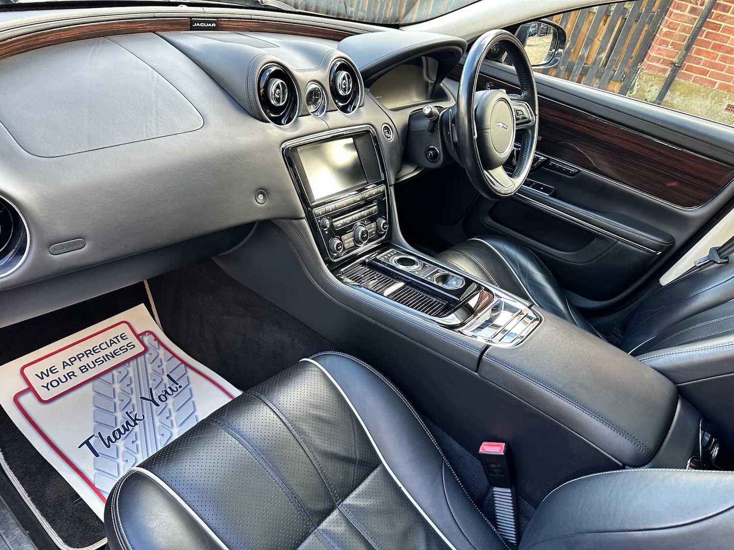 Used Jaguar XJ 2014 for sale - 76781018: Photo 18