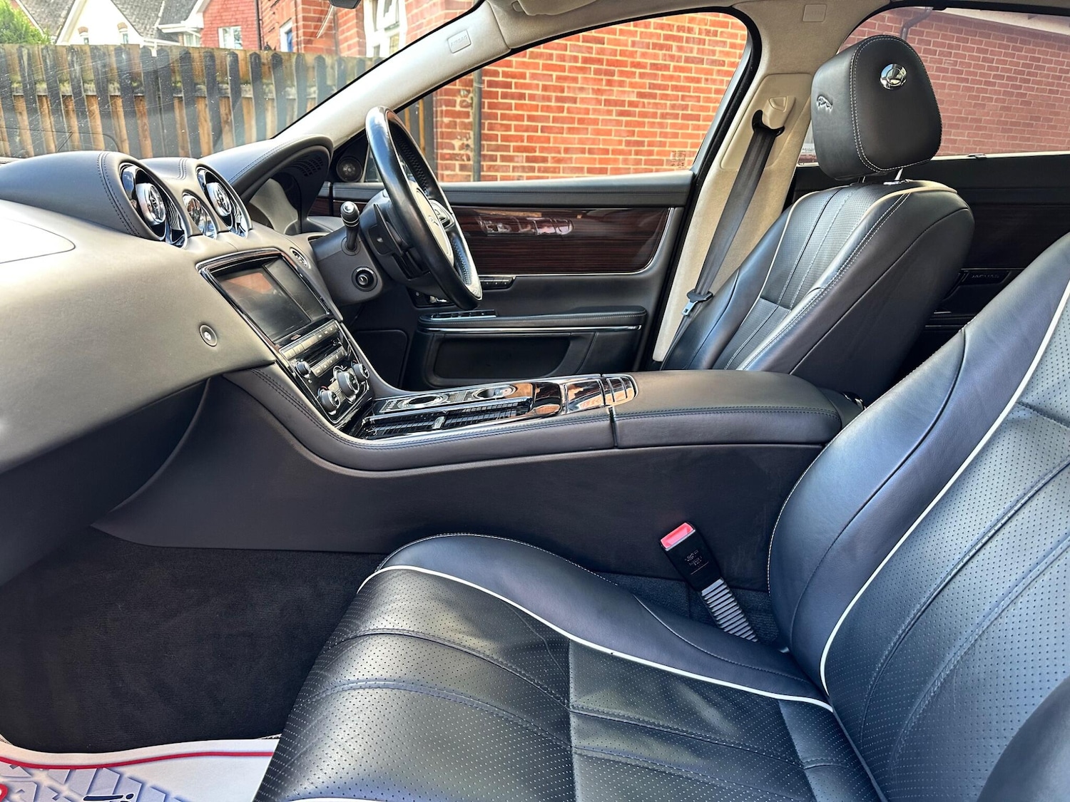 Used Jaguar XJ 2014 for sale - 76781018: Photo 19