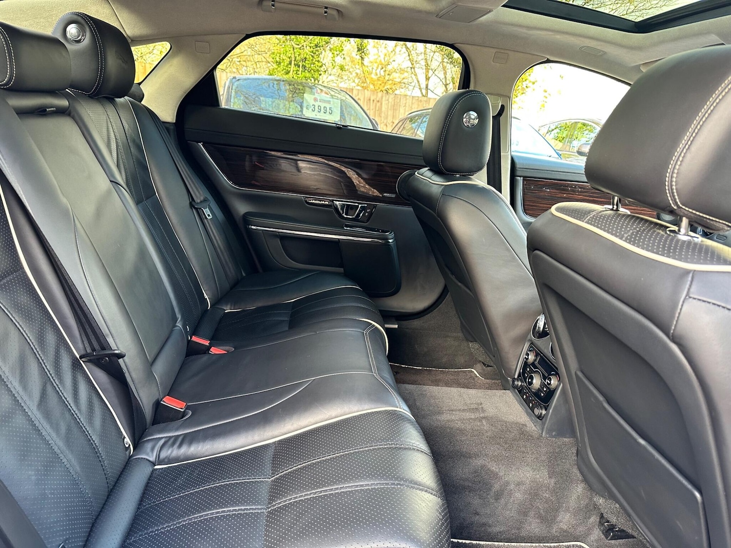 Used Jaguar XJ 2014 for sale - 76781018: Photo 20