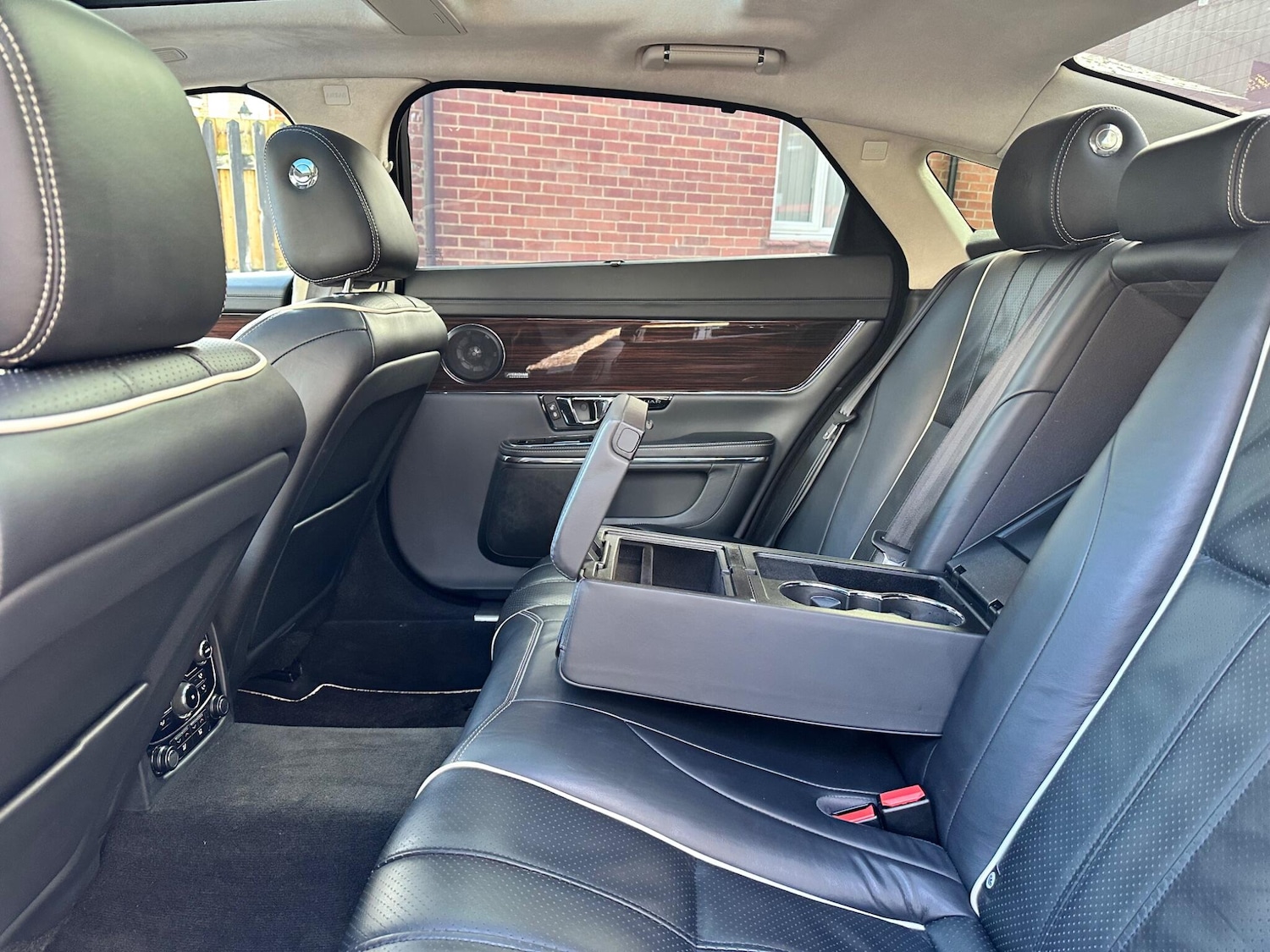 Used Jaguar XJ 2014 for sale - 76781018: Photo 23