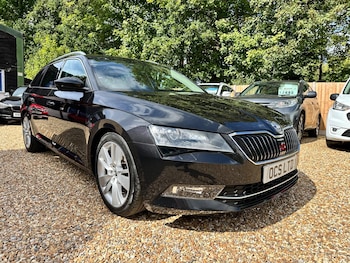Used Skoda Superb 2017 for sale - 75883287: Photo