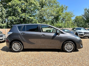 Used Toyota Verso 2018 for sale - 79158598: Photo
