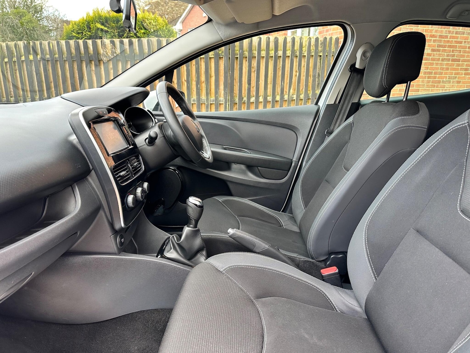 Used Renault Clio 2018 for sale - 78034736: Photo 16