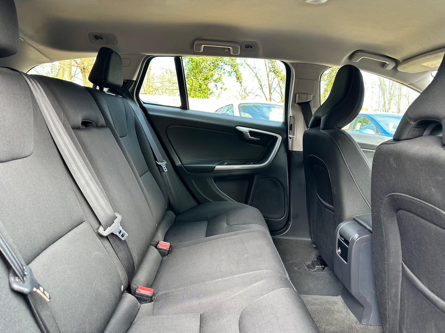 Used Volvo V60 2016 for sale - 77823668: Photo 16