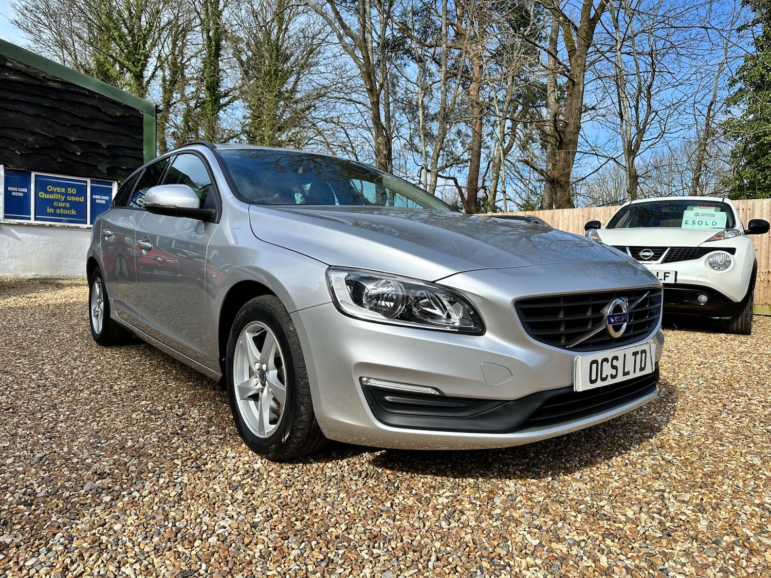 Used Volvo V60 2016 for sale - 77823668: Photo 2