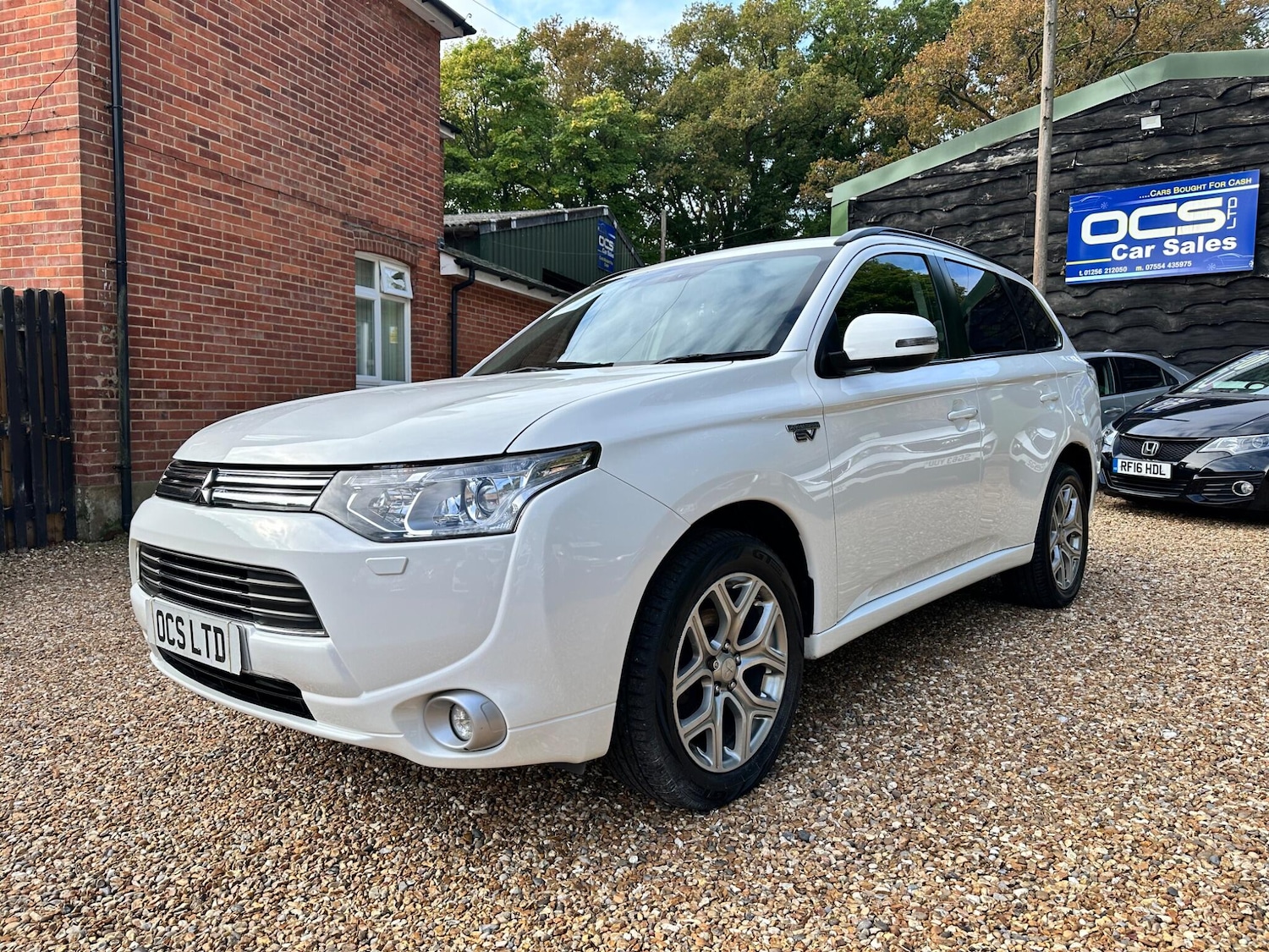 Used Mitsubishi Outlander 2015 for sale - 76993918: Photo 8