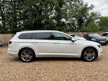Used Volkswagen Passat 2017 for sale - 78842443: Photo