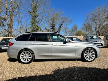 Used BMW 3 Series 2016 for sale - 77925177: Photo