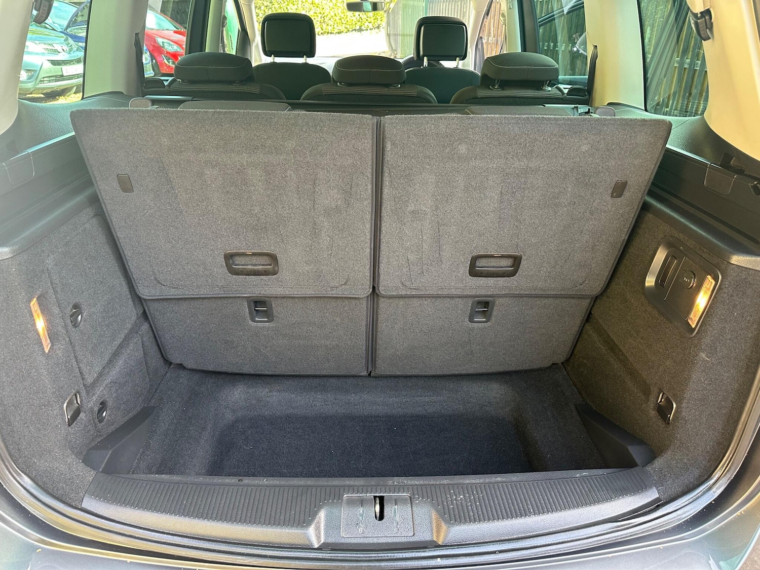 Used Volkswagen Sharan 2016 for sale - 76399031: Photo 10