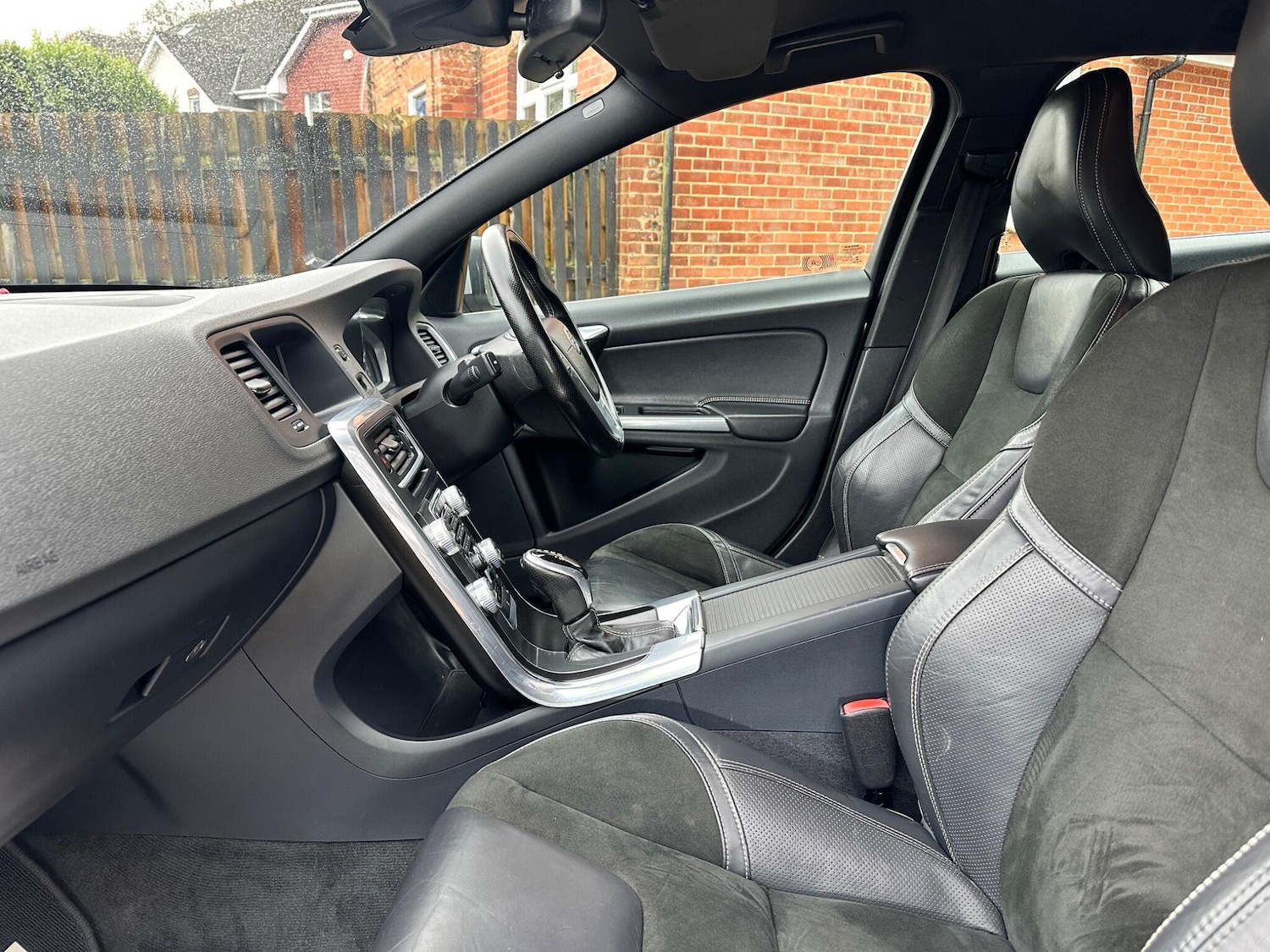 Used Volvo V60 2015 for sale - 77291623: Photo 15