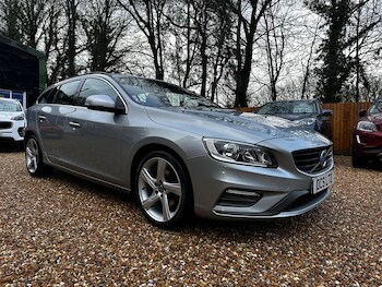 Used Volvo V60 2015 for sale - 77291623: Photo