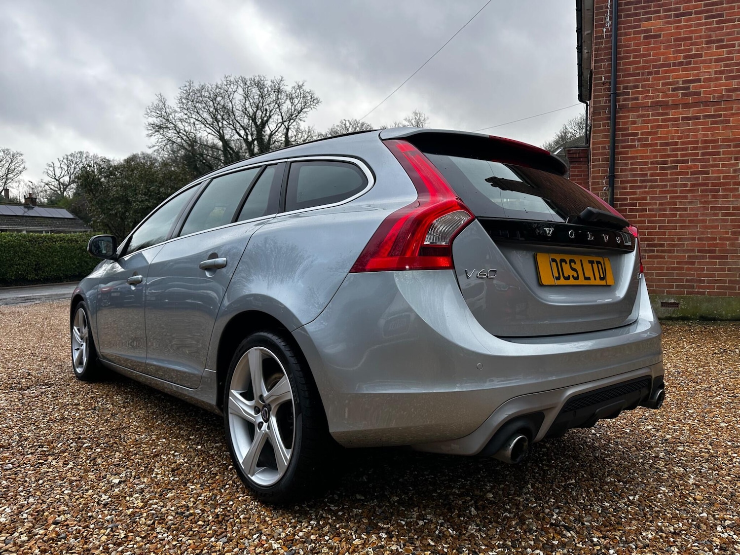 Used Volvo V60 2015 for sale - 77291623: Photo 6