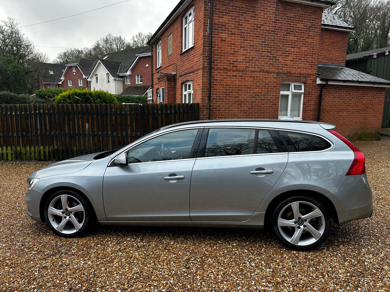Used Volvo V60 2015 for sale - 77291623: Photo 7