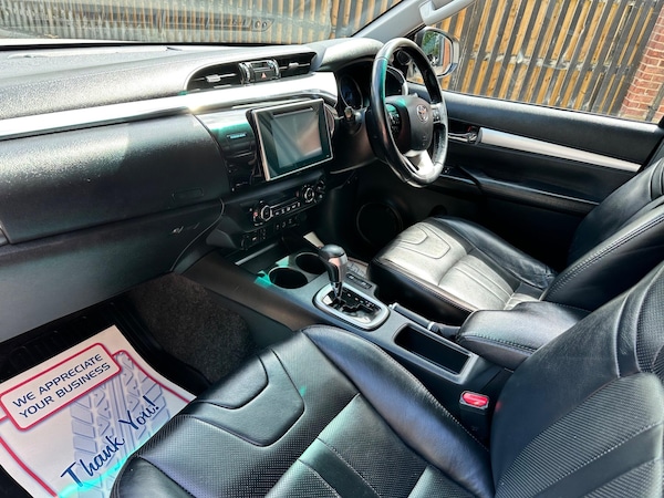 Used Toyota Hilux 2017 for sale - 75623217: Photo 15