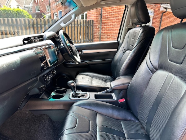 Used Toyota Hilux 2017 for sale - 75623217: Photo 16