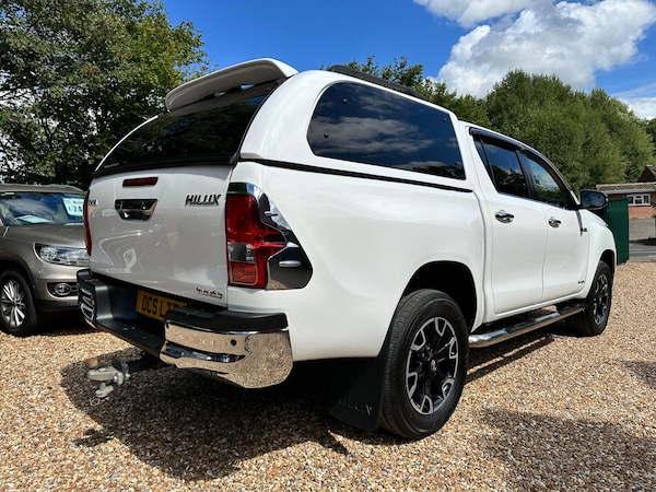 Used Toyota Hilux 2017 for sale - 75623217: Photo 4
