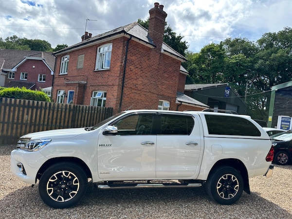Used Toyota Hilux 2017 for sale - 75623217: Photo 7