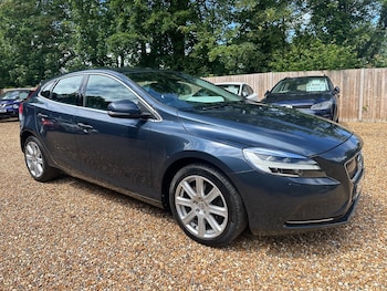 Used Volvo V40 2017 for sale - 78810385: Photo