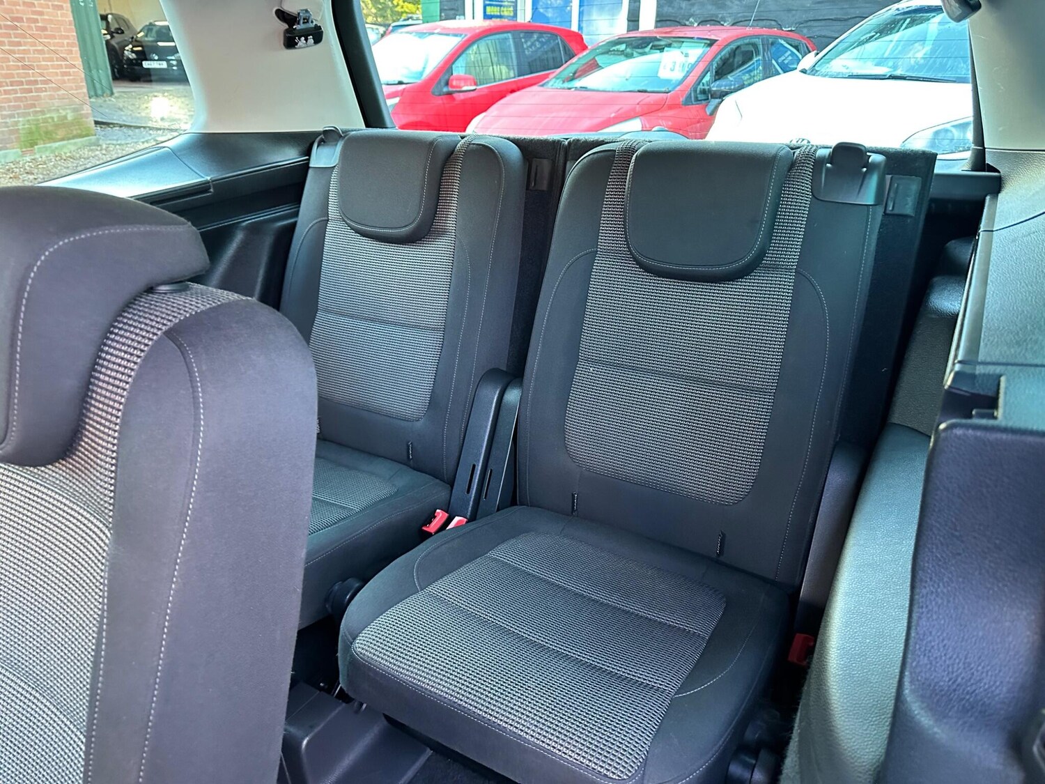 Used Volkswagen Sharan 2011 for sale - 76801323: Photo 19