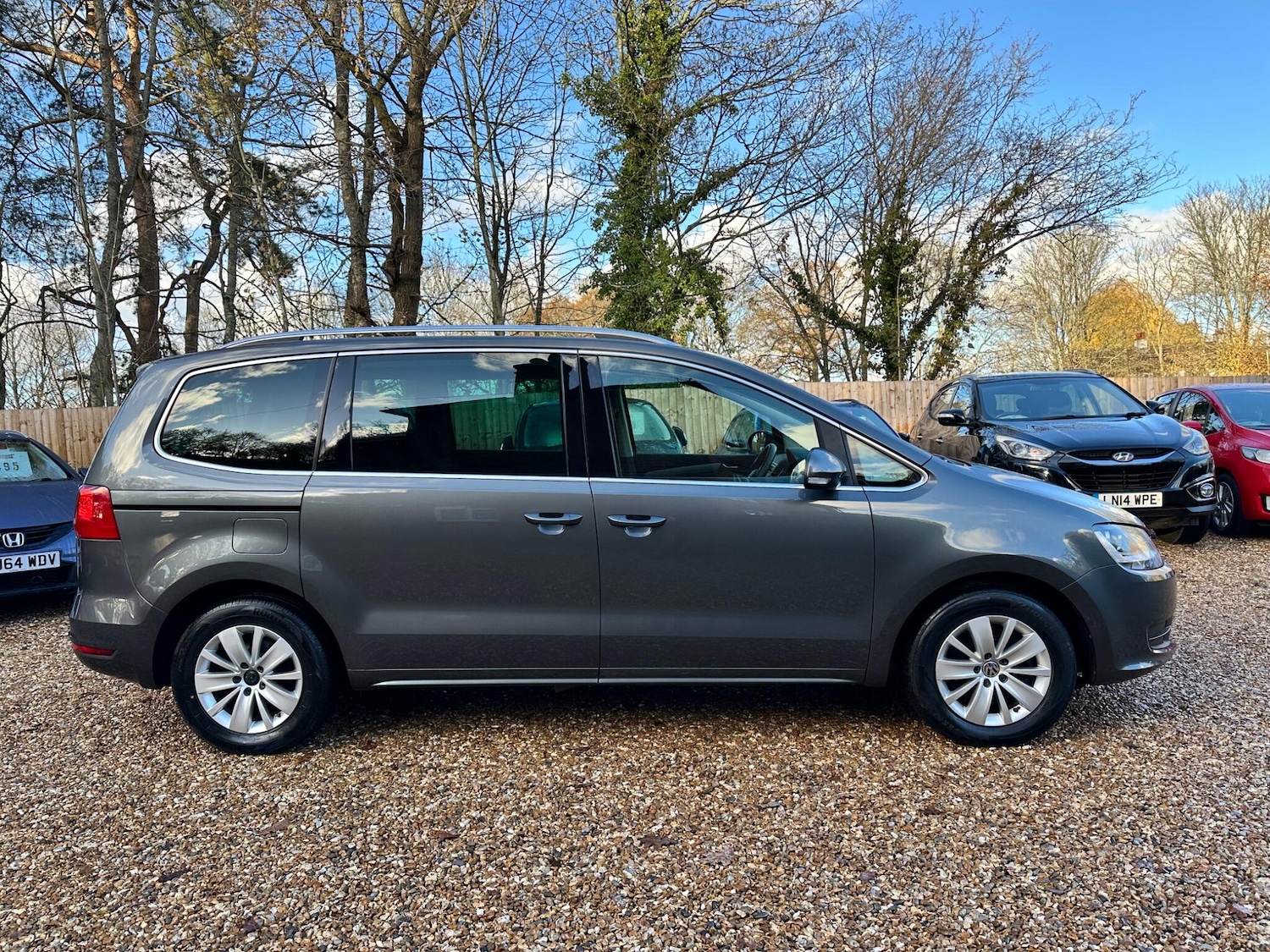 Used Volkswagen Sharan 2011 for sale - 76801323: Photo 3