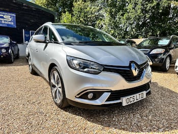 Used Renault Grand Scenic 2017 for sale - 79712680: Photo