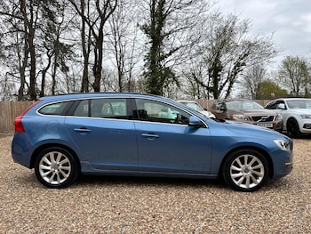 Used Volvo V60 2015 for sale - 78086693: Photo