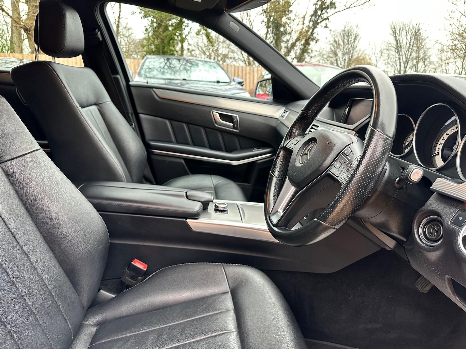 Used Mercedes-Benz E Class 2016 for sale - 77598686: Photo 10