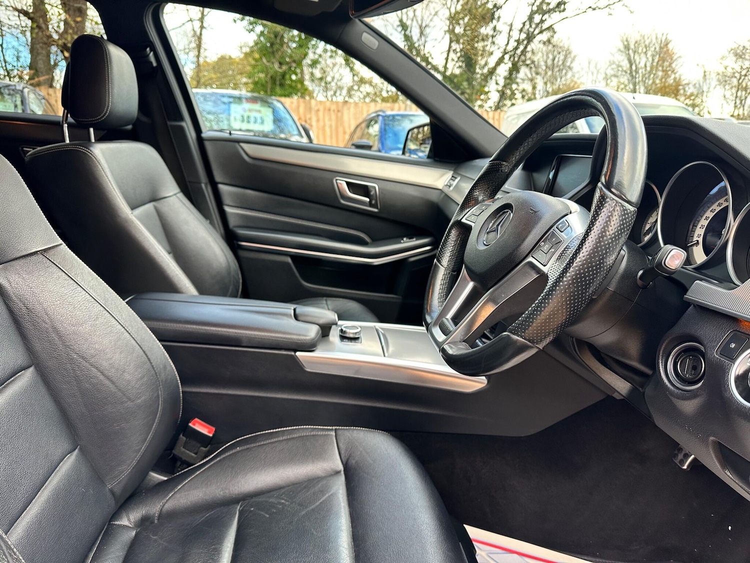 Used Mercedes-Benz E Class 2015 for sale - 76994253: Photo 10