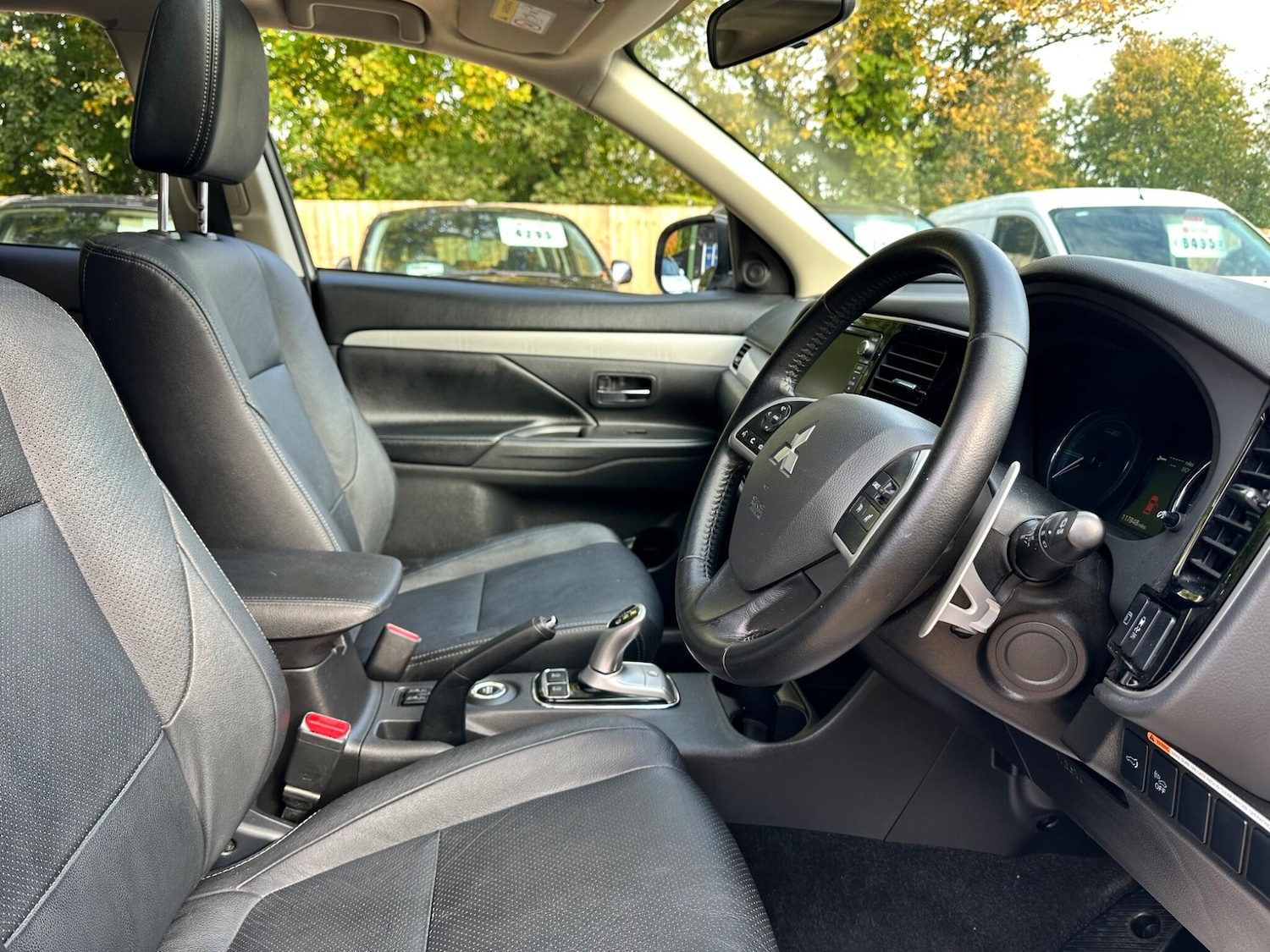 Used Mitsubishi Outlander 2015 for sale - 76214598: Photo 10