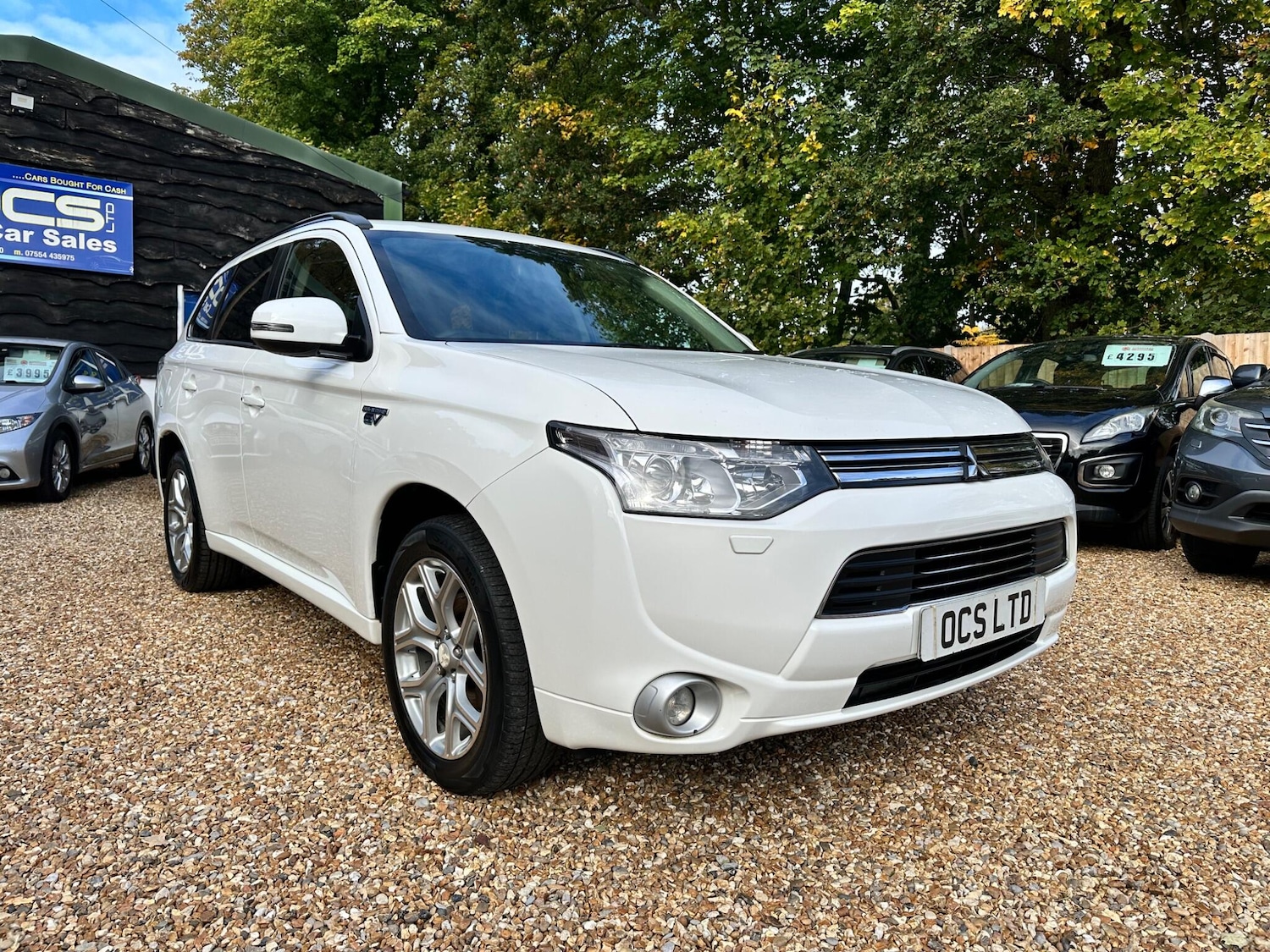 Used Mitsubishi Outlander 2015 for sale - 76214598: Photo 2