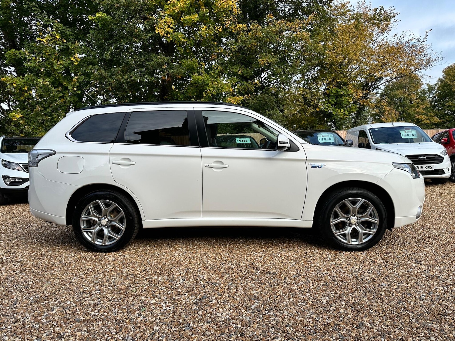 Used Mitsubishi Outlander 2015 for sale - 76214598: Photo 3
