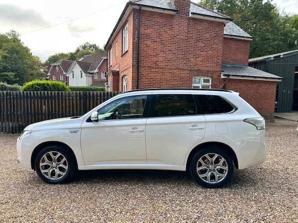 Used Mitsubishi Outlander 2015 for sale - 76214598: Photo 7