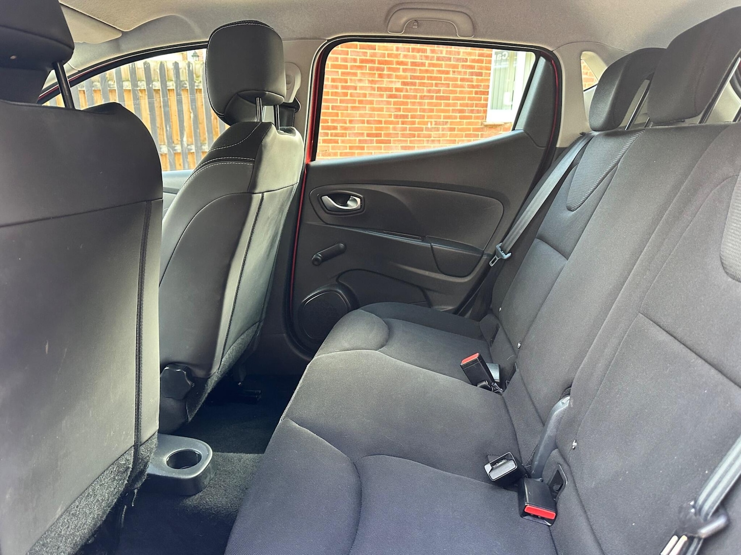 Used Renault Clio 2015 for sale - 76389066: Photo 17