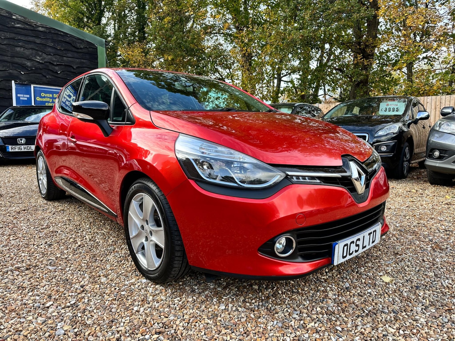 Used Renault Clio 2015 for sale - 76389066: Photo 2